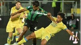 Serie A : Anthony Oyono solide, Frosinone renverse Sassuolo dans un match fou 