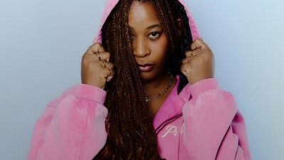 Concert de Koba Building : Vicky R confirme sa présence 